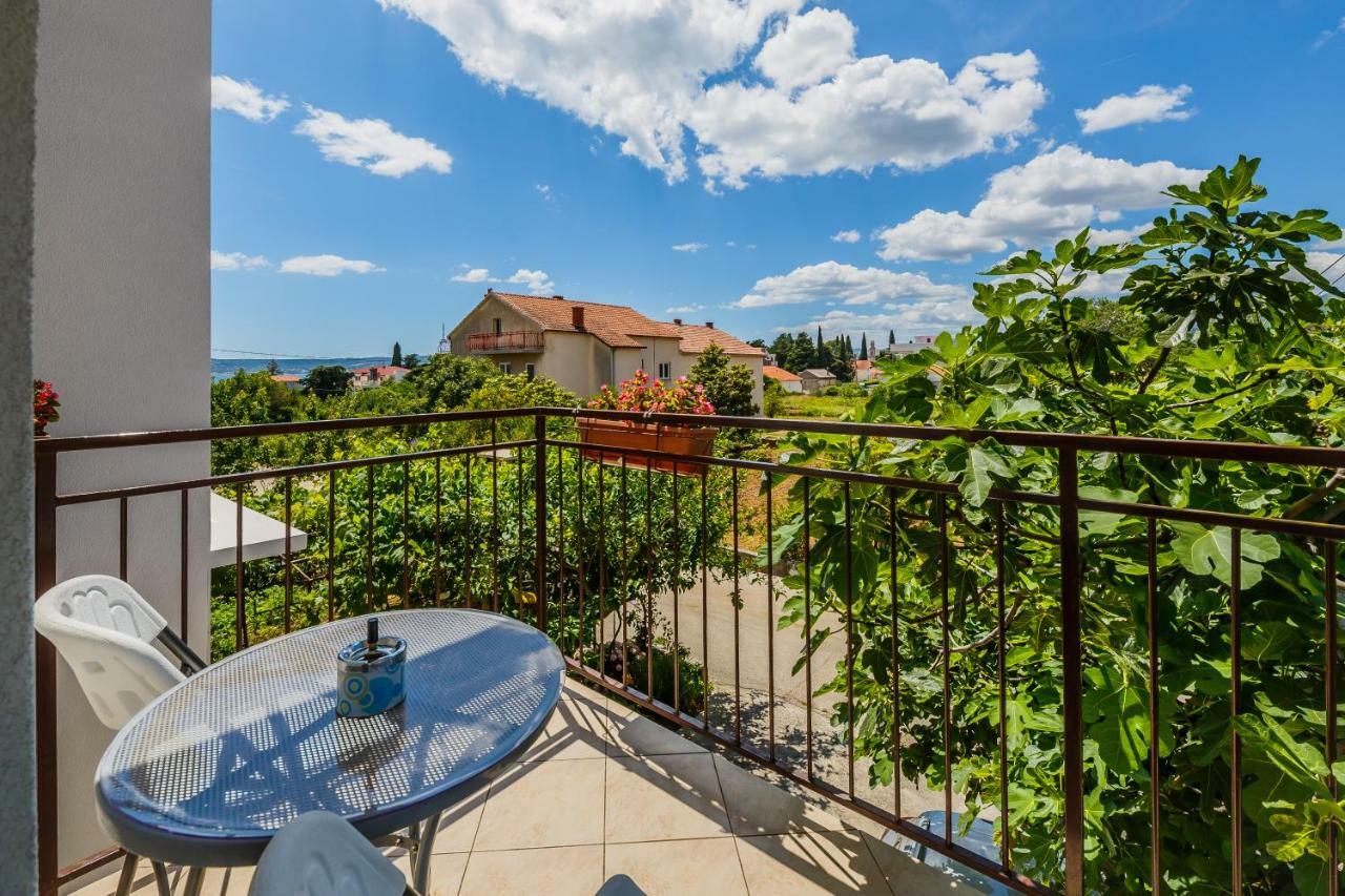 Apartments Mila Kastela Bagian luar foto