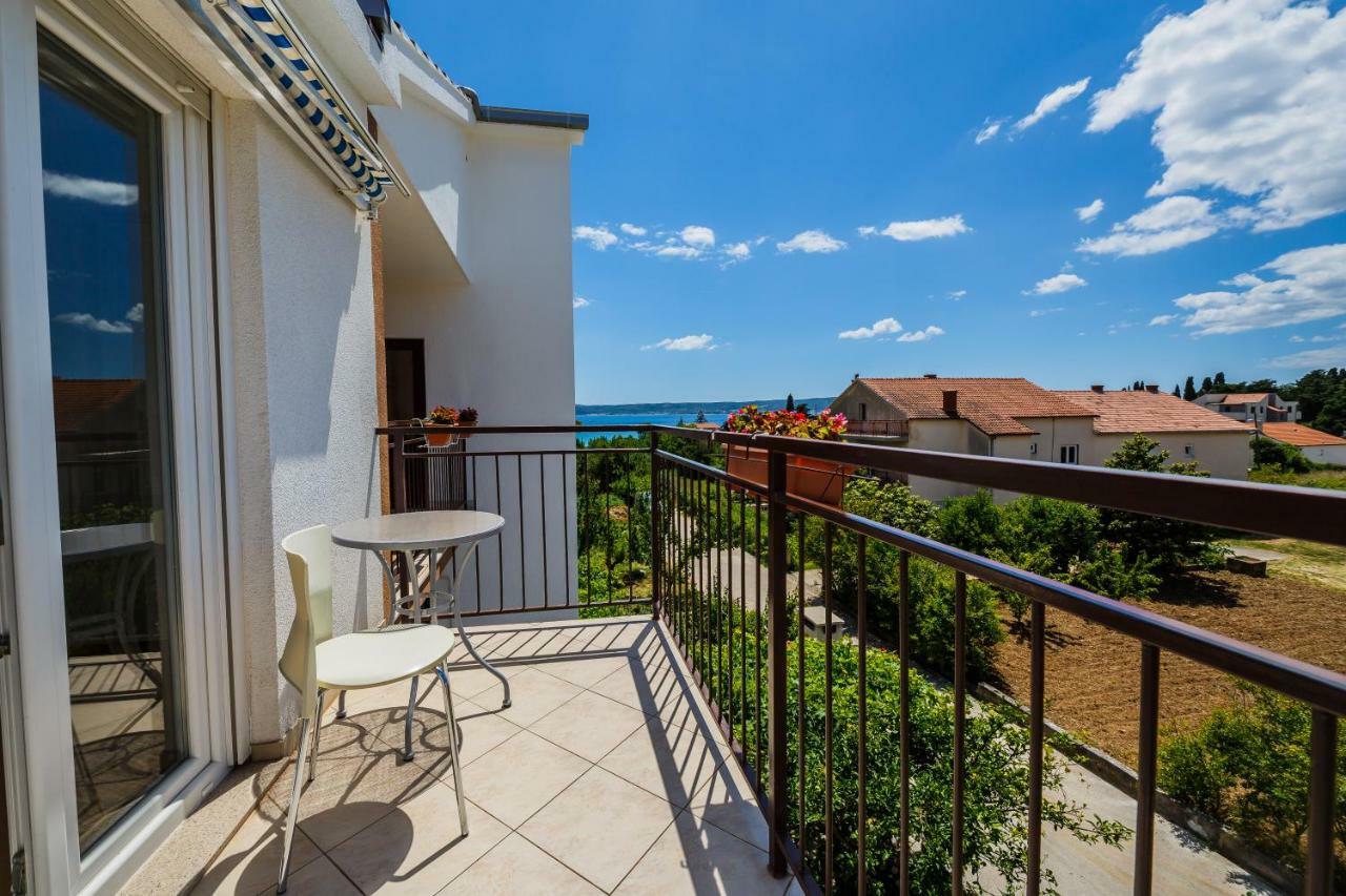 Apartments Mila Kastela Bagian luar foto