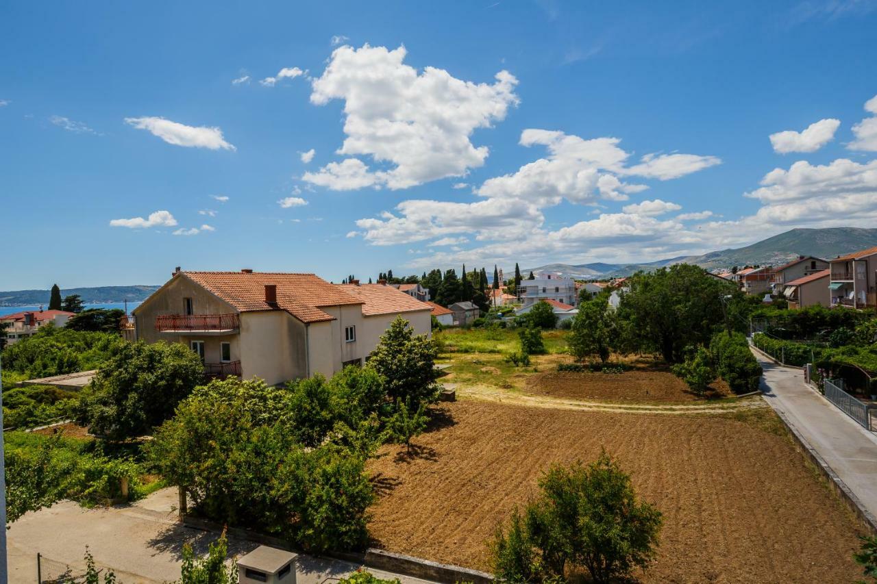 Apartments Mila Kastela Bagian luar foto