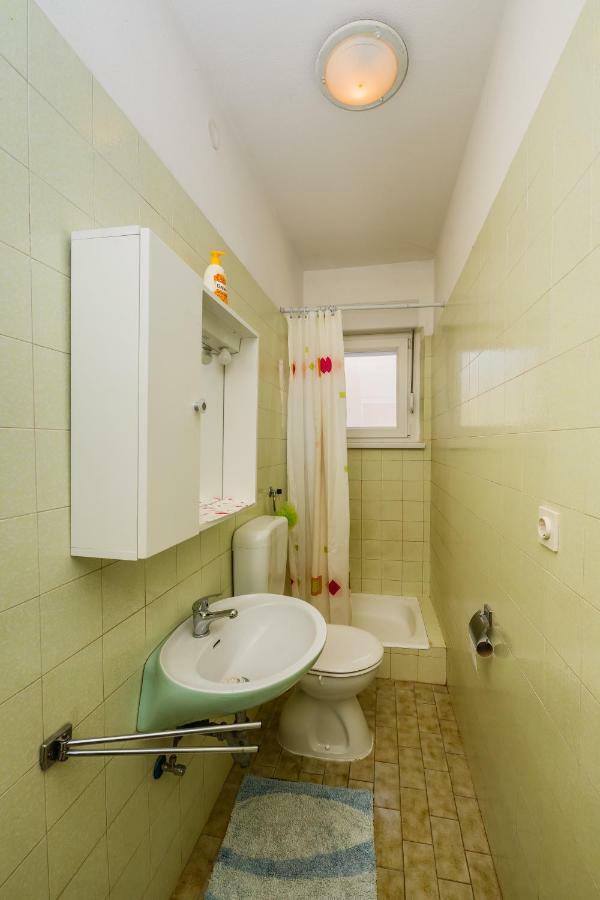 Apartments Mila Kastela Bagian luar foto