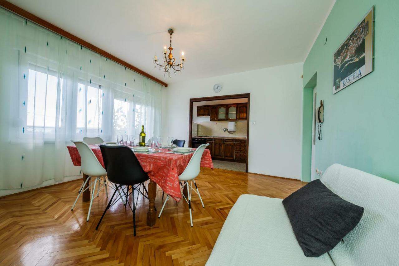 Apartments Mila Kastela Bagian luar foto